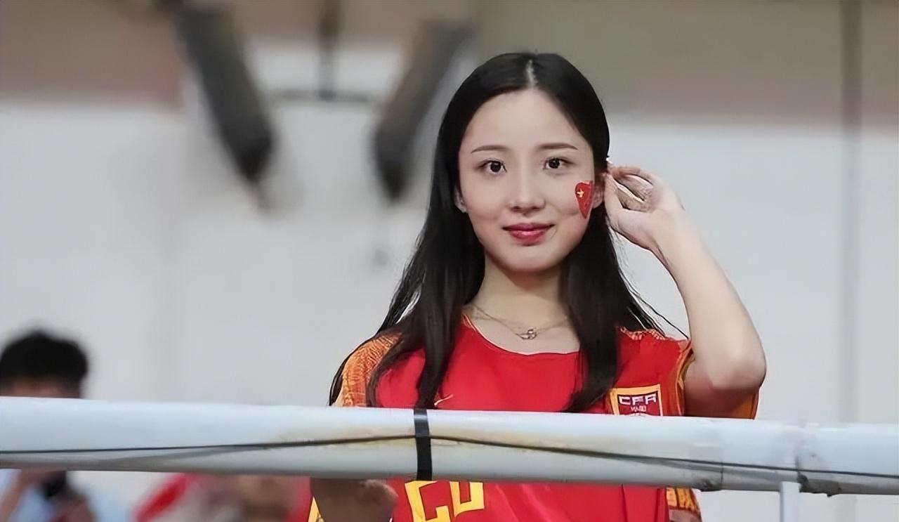 关于冲刺阶段上海海港备战足总杯,完成体检细节流出,赛场秩序良好,年轻球员获得机会的信息 关于冲刺阶段上海海港备战足总杯,完成体检细节流出,赛场秩序良好,年轻球员获得机会的信息