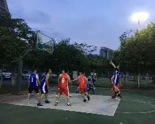 中原雄鲨队守住胜果西城山猫队，拉力赛友谊赛上演裁判判罚引热议！技战术储备厚实(给运动会裁判员赛场帷幄助称雄)