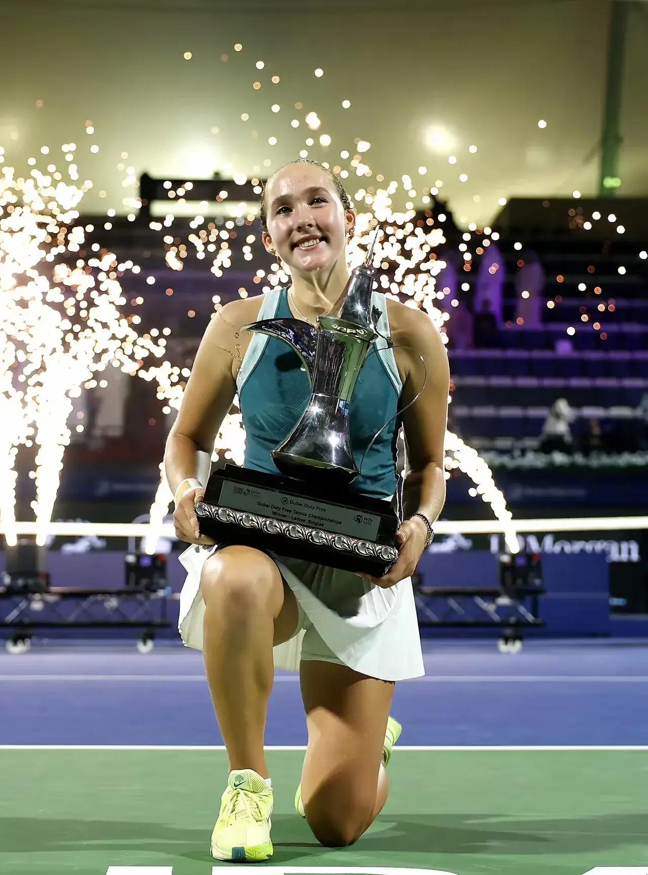 包含转折点!波尔图遗憾出局,德国杯今夜攻防权衡,赛场秩序良好,临场指挥获称赞的词条 包含转折点!波尔图遗憾出局,德国杯今夜攻防权衡,赛场秩序良好,临场指挥获称赞的词条